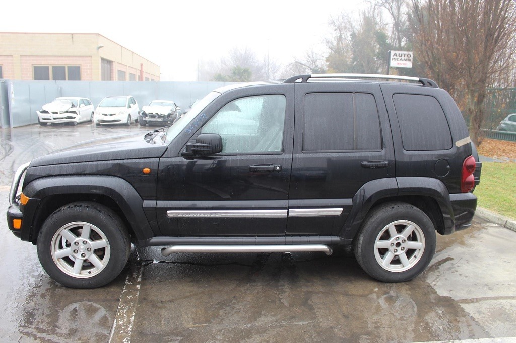 JEEP CHEROKEE 2.8 D 4X4 120KW 6M 5P (2005) RICAMBIO USATO 