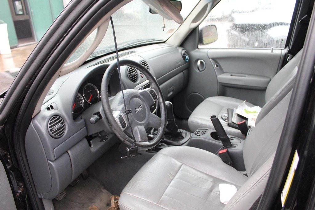 JEEP CHEROKEE 2.8 D 4X4 120KW 6M 5P (2005) RICAMBIO USATO 