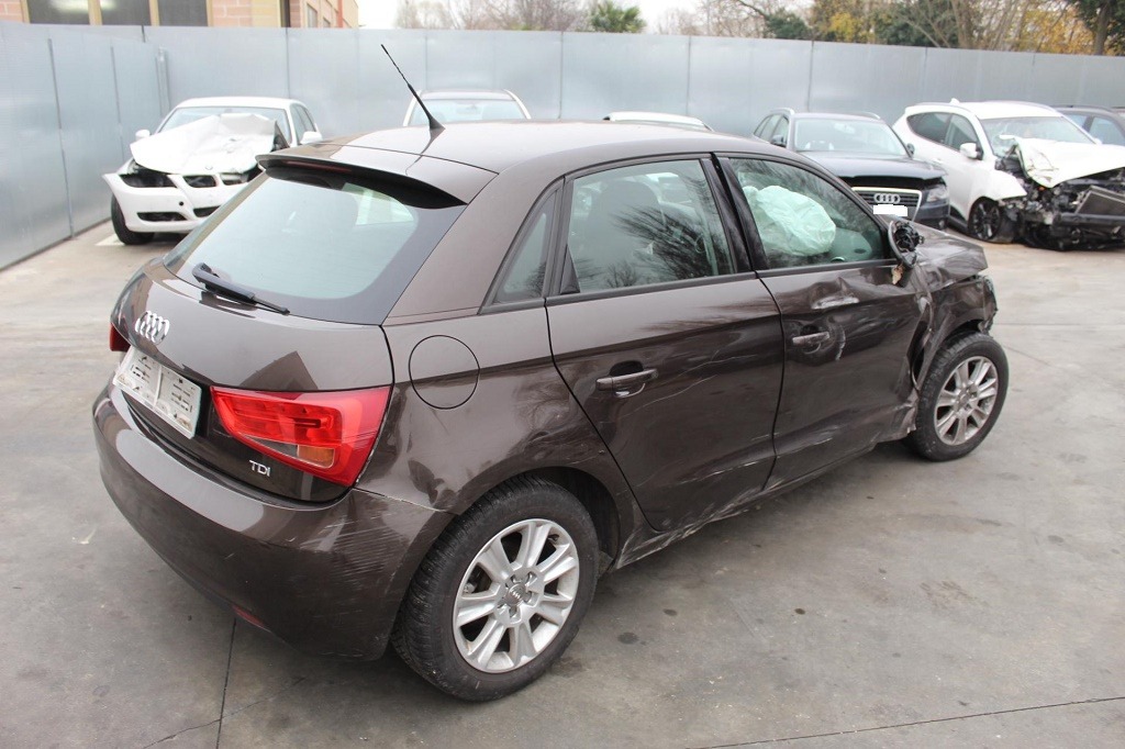 AUDI A1 1.6 D 66KW 5M 5P (2013) RICAMBI IN MAGAZZINO