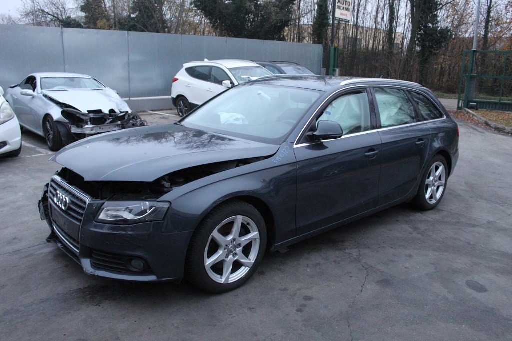 AUDI A4 B8 SW 2.0 D 105KW 6M 5P (2009) RICAMBIO USATO 