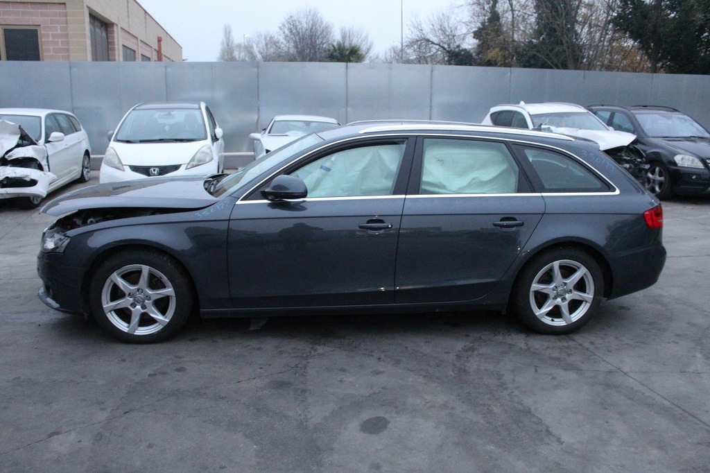 AUDI A4 B8 SW 2.0 D 105KW 6M 5P (2009) RICAMBI IN MAGAZZINO