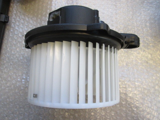 VENTILATOR  KABINE  OEM N. 971130X000 ORIGINAL REZERVNI DEL HYUNDAI I10 PA MK1 R (2010- 2013) BENZINA LETNIK 2013