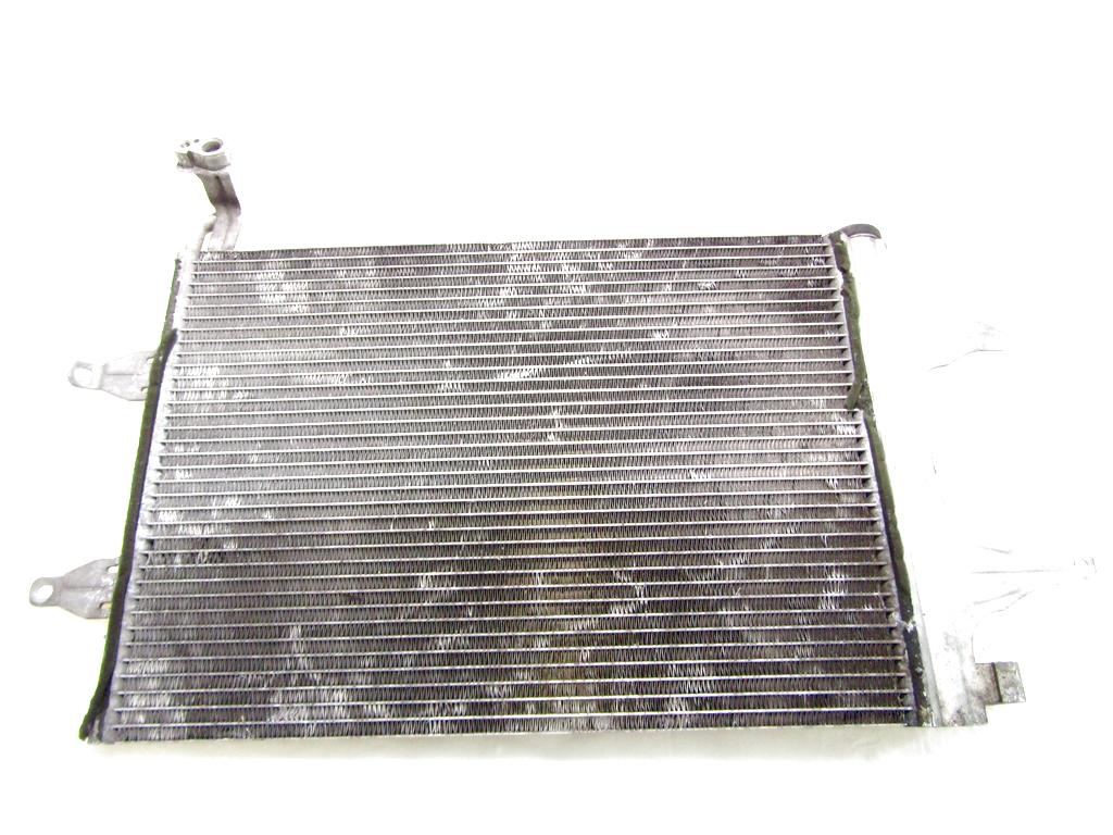 RADIATOR VODE OEM N. 6Q0820411K  ORIGINAL REZERVNI DEL VOLKSWAGEN FOX 5Z1 5Z3 5Z4 (2005 - 2011) DIESEL LETNIK 2006