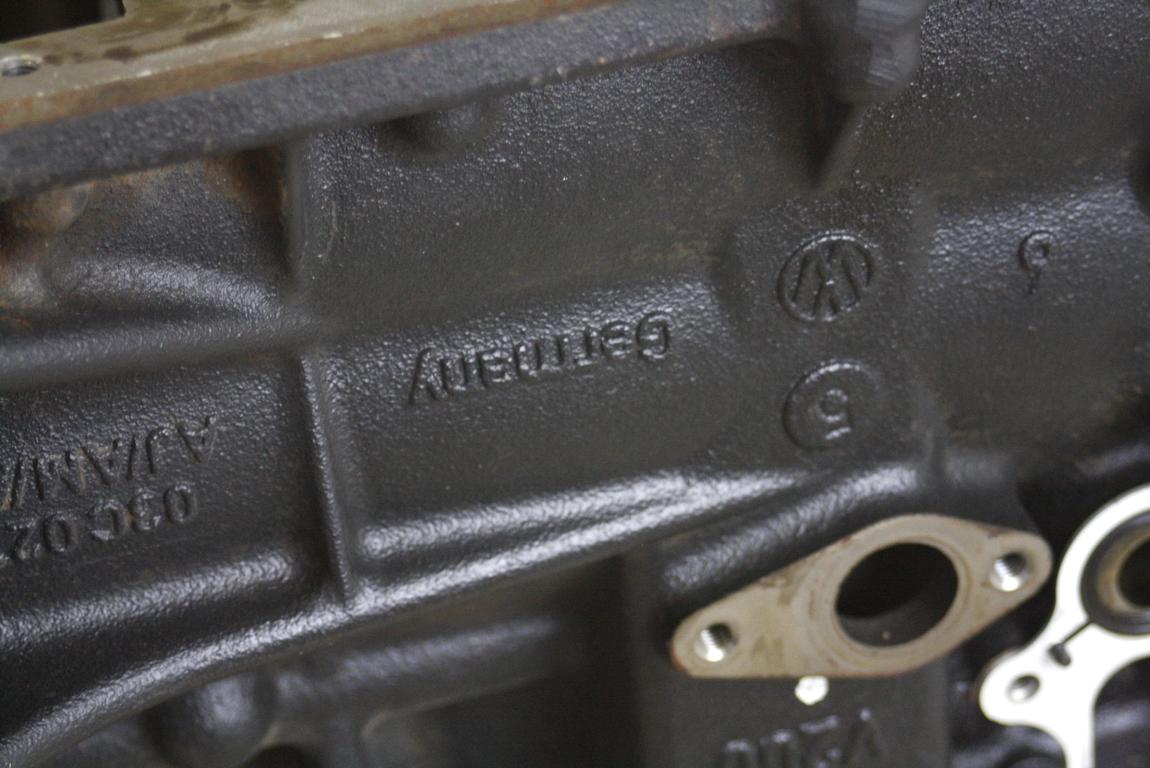 BLOK MOTORJA OEM N. 03C103011AS ORIGINAL REZERVNI DEL VOLKSWAGEN SCIROCCO 137 138 MK3 (10/2008 - 06-2014)BENZINA LETNIK 2009