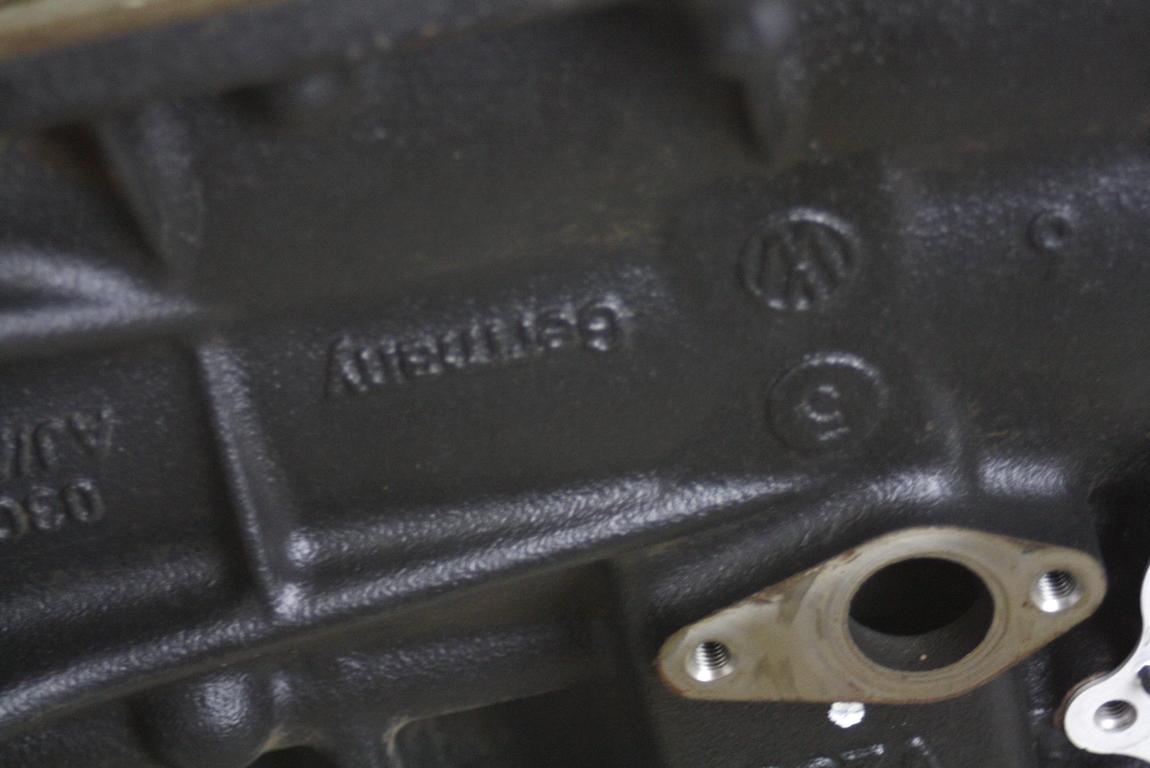 BLOK MOTORJA OEM N. 03C103011AS ORIGINAL REZERVNI DEL VOLKSWAGEN SCIROCCO 137 138 MK3 (10/2008 - 06-2014)BENZINA LETNIK 2009