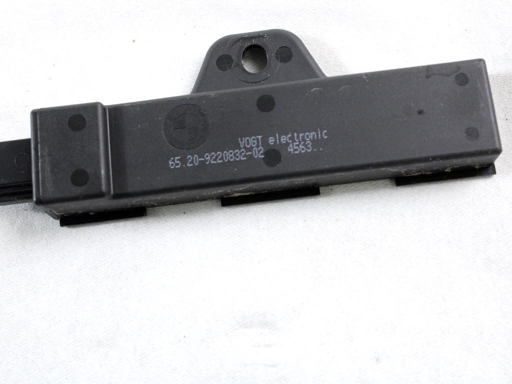 OJACEVALEC / ANTENA OEM N. 65209220832 ORIGINAL REZERVNI DEL BMW SERIE 1 BERLINA F20/F21 LCI (2015 - 2019)DIESEL LETNIK 2017