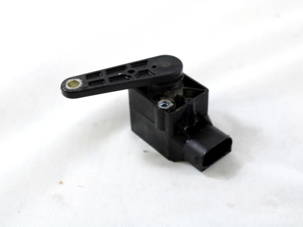 SENZOR IZRAVNAVANJA ZAROMETOV OEM N. A0105427717 ORIGINAL REZERVNI DEL MERCEDES CLASSE SLK R171 (2004 - 2011)BENZINA LETNIK 2004