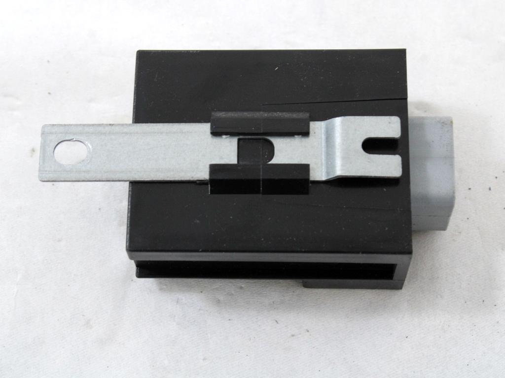 RELE' OEM N. BJ32-17509-AC ORIGINAL REZERVNI DEL LAND ROVER RANGE ROVER EVOQUE L538 (2012 - 2016)DIESEL LETNIK 2014