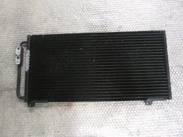 HLADILNIK KLIME OEM N. JRB106210 ORIGINAL REZERVNI DEL ROVER 200 RF (11/1995 - 12/1999)BENZINA LETNIK 1997