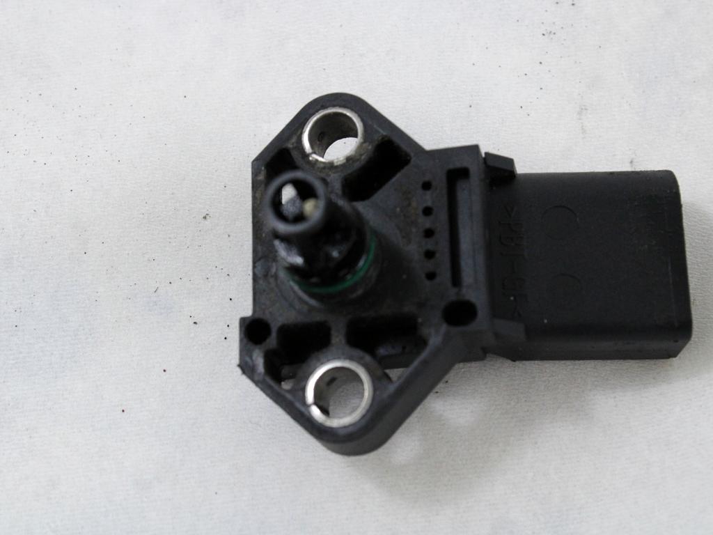 TLAK IZPUSNIH PLINOV SENZORJA OEM N. 038906051C ORIGINAL REZERVNI DEL VOLKSWAGEN GOLF VI 5K1 517 AJ5 MK6 (2008-2012) DIESEL LETNIK 2010