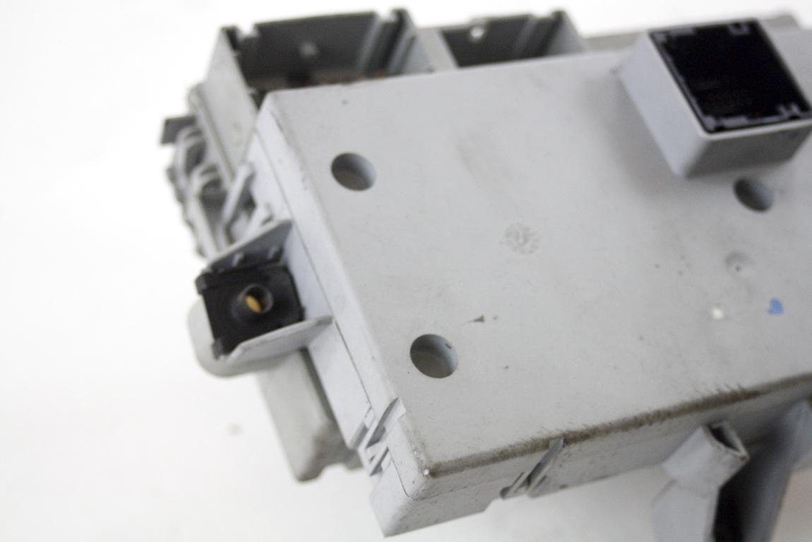 VAROVALKE/RELE' OEM N. 46774357 ORIGINAL REZERVNI DEL FIAT PUNTO 188 188AX MK2 (1999 - 2003) BENZINA LETNIK 2000