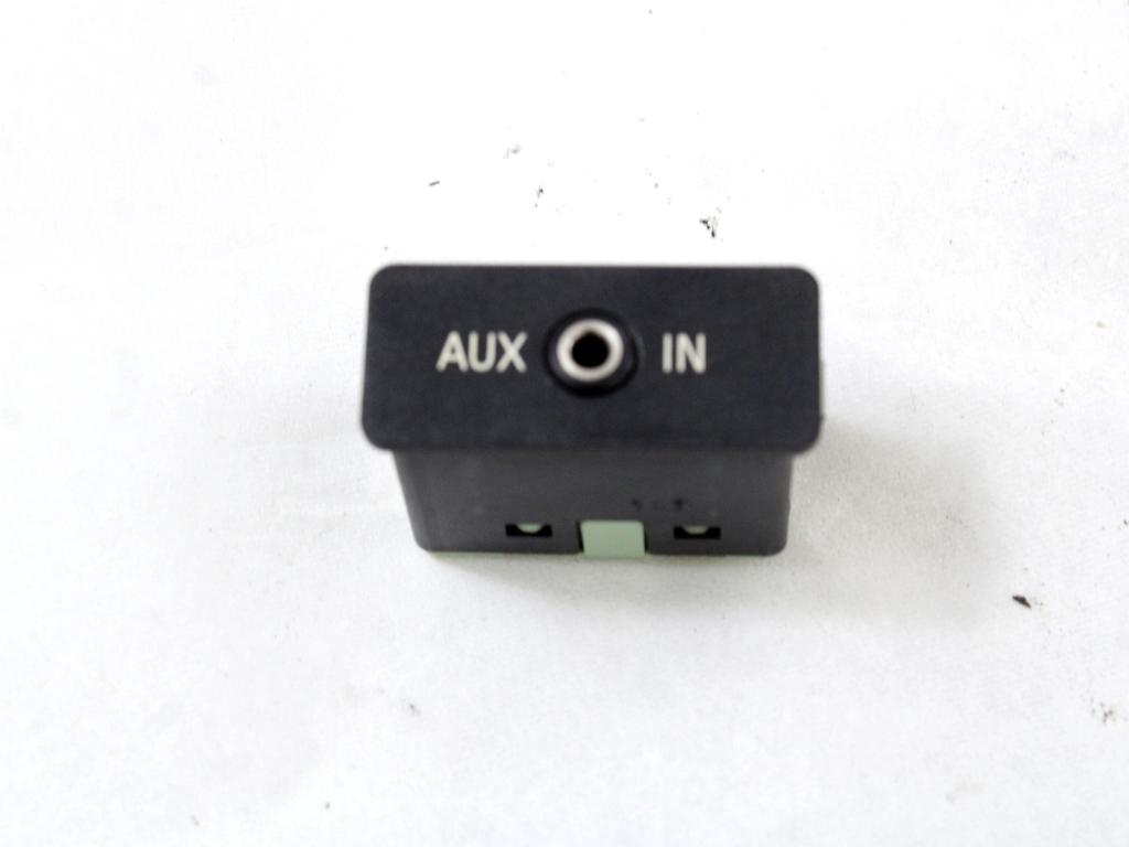 USB / AUX OEM N. 61316986791 ORIGINAL REZERVNI DEL BMW X5 E70 (2006 - 2010) DIESEL LETNIK 2009