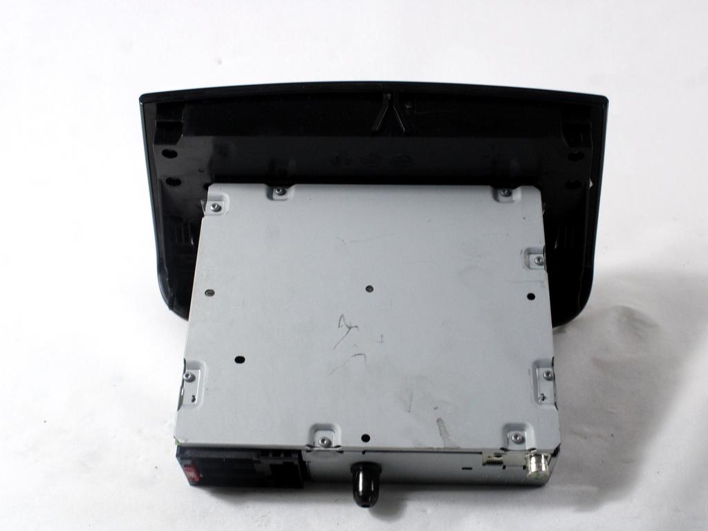 RADIO CD / OJACEVALNIK / IMETNIK HIFI OEM N. 735543480 ORIGINAL REZERVNI DEL LANCIA Y YPSILON 312 (dal 2011)BENZINA LETNIK 2012