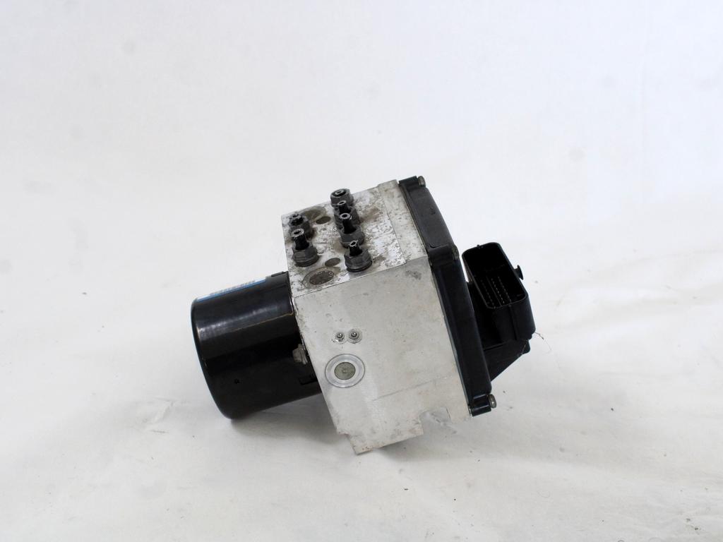 ABS AGREGAT S PUMPO OEM N. 3C0614109AF ORIGINAL REZERVNI DEL VOLKSWAGEN PASSAT B6 3C2 3C5 BER/SW (2005 - 09/2010)  DIESEL LETNIK 2009