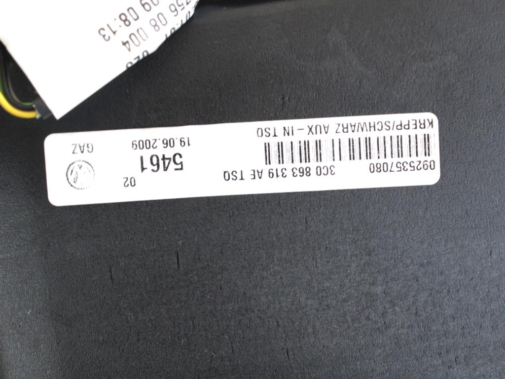 NASLON ZA ROKE/SREDINSKA KONZOLA OEM N. 3C1863241CGVAL ORIGINAL REZERVNI DEL VOLKSWAGEN PASSAT B6 3C2 3C5 BER/SW (2005 - 09/2010)  DIESEL LETNIK 2009