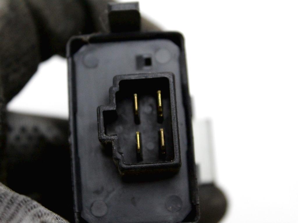 RELE' OEM N. MD142382 ORIGINAL REZERVNI DEL MITSUBISHI L200 MK3 K7_T K6_T (1996 - 2006)DIESEL LETNIK 2001