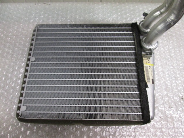 GRELEC RADIATORJA OEM N. 1K0819031 ORIGINAL REZERVNI DEL VOLKSWAGEN GOLF V 1K1 1K5 MK5 BER/SW (02/2004-11/2008) DIESEL LETNIK 2004