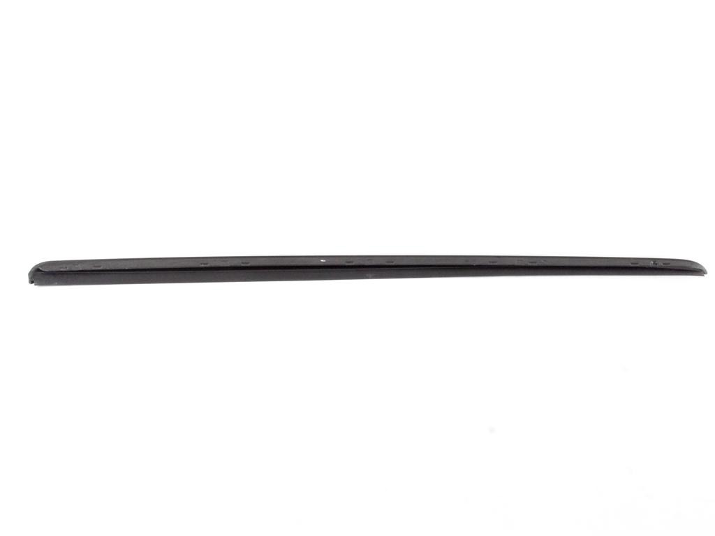 TESNILO ZA STEKLA OEM N. 80A854327B ORIGINAL REZERVNI DEL AUDI Q5 80A R (DAL 2021)DIESEL LETNIK 2021