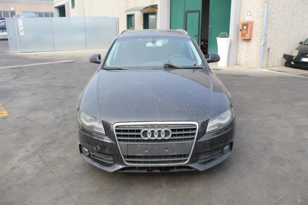 AUDI A4 B8 SW 2.0 D 105KW 6M 5P (2009) RICAMBIO USATO 