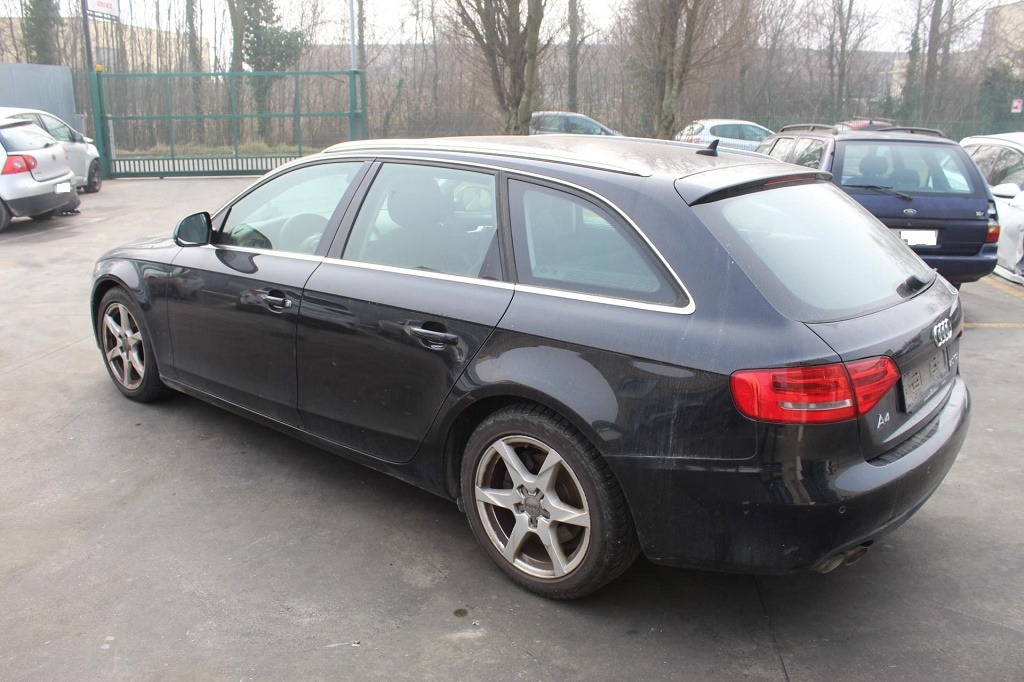 AUDI A4 B8 SW 2.0 D 105KW 6M 5P (2009) RICAMBI IN MAGAZZINO