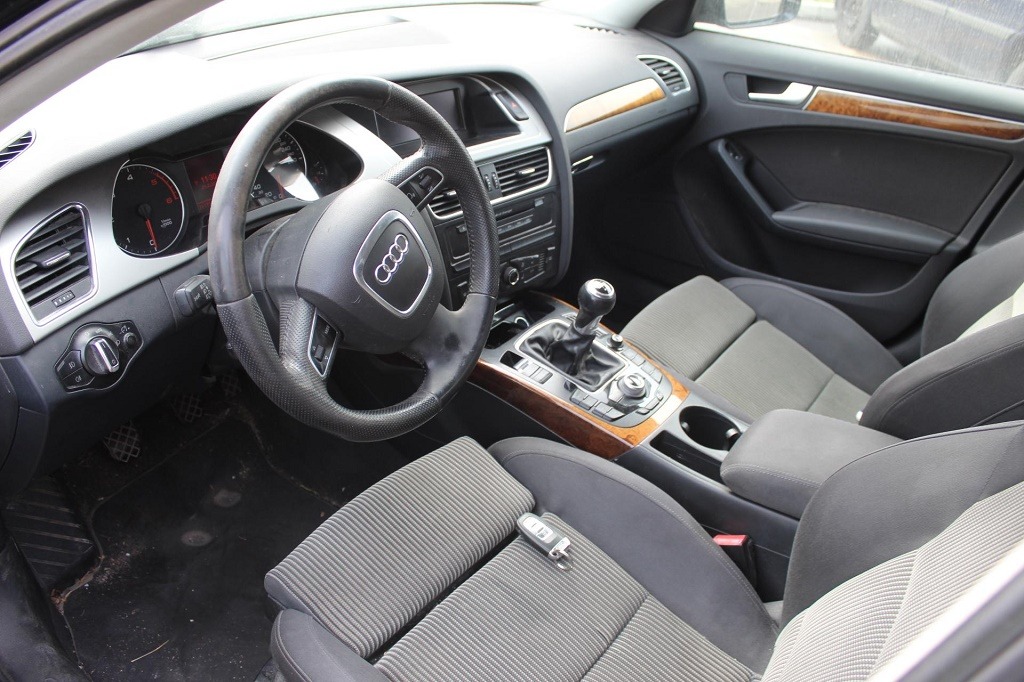 AUDI A4 B8 SW 2.0 D 105KW 6M 5P (2009) RICAMBI IN MAGAZZINO