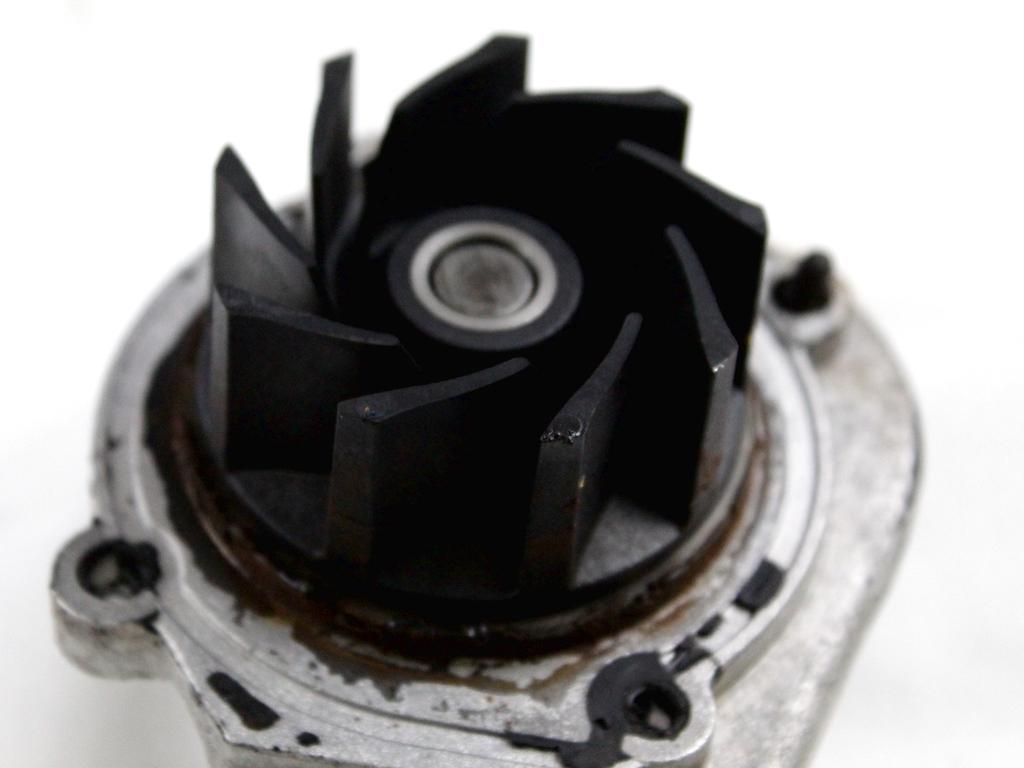 VODNA CRPALKA  OEM N. 55284051 ORIGINAL REZERVNI DEL LANCIA Y YPSILON 312 (dal 2011)BENZINA LETNIK 2012