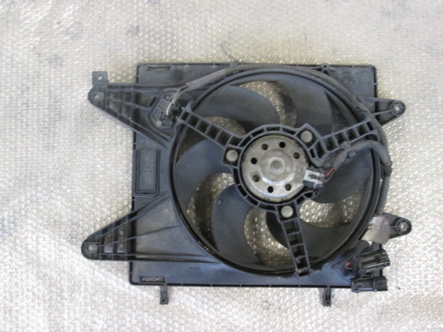 VENTILATOR HLADILNIKA OEM N. 82453862 ORIGINAL REZERVNI DEL FIAT MULTIPLA 186 R (2004 - 2010) BENZINA/METANO LETNIK 2008