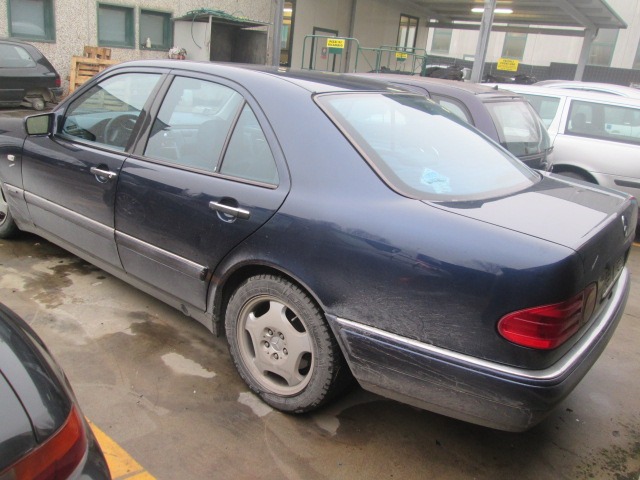 MERCEDES CLASSE E W210 3.0 D 130KW AUT 4P (1999) RICAMBI IN MAGAZZINO