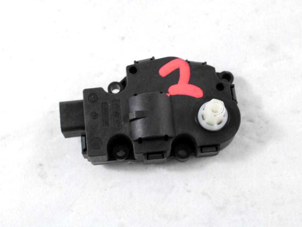 MOTORCEK OGREVANJA OEM N. K9749007 ORIGINAL REZERVNI DEL LAND ROVER RANGE ROVER EVOQUE L538 R (2016 - 2019)DIESEL LETNIK 2017