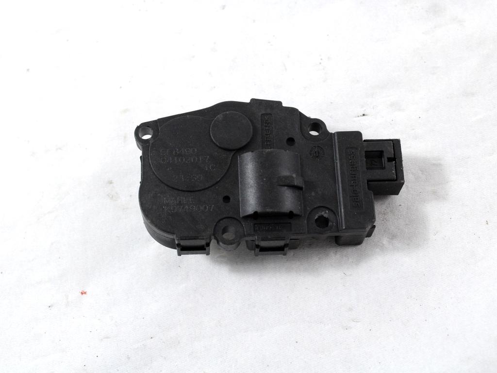 MOTORCEK OGREVANJA OEM N. K9749007 ORIGINAL REZERVNI DEL LAND ROVER RANGE ROVER EVOQUE L538 R (2016 - 2019)DIESEL LETNIK 2017