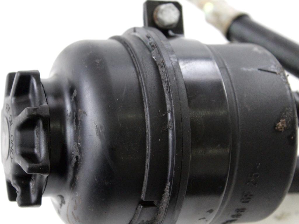 REZERVOAR CRPALKA  SERVO VOLAN OEM N. 32416851217 ORIGINAL REZERVNI DEL BMW SERIE 3 E36 BER/SW/COUPE/CABRIO (1990 - 2000) BENZINA LETNIK 1996
