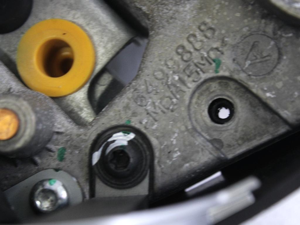 VOLAN OEM N. 56100-J7HT0CEP ORIGINAL REZERVNI DEL KIA CEED / SPORTWAGON K3 MK3 (DAL 2018)BENZINA LETNIK 2021