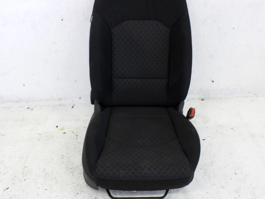 SPREDNJI DESNI SEDE? BLAGO OEM N. SEADTKICEEDK3MK3BR5P ORIGINAL REZERVNI DEL KIA CEED / SPORTWAGON K3 MK3 (DAL 2018)BENZINA LETNIK 2021