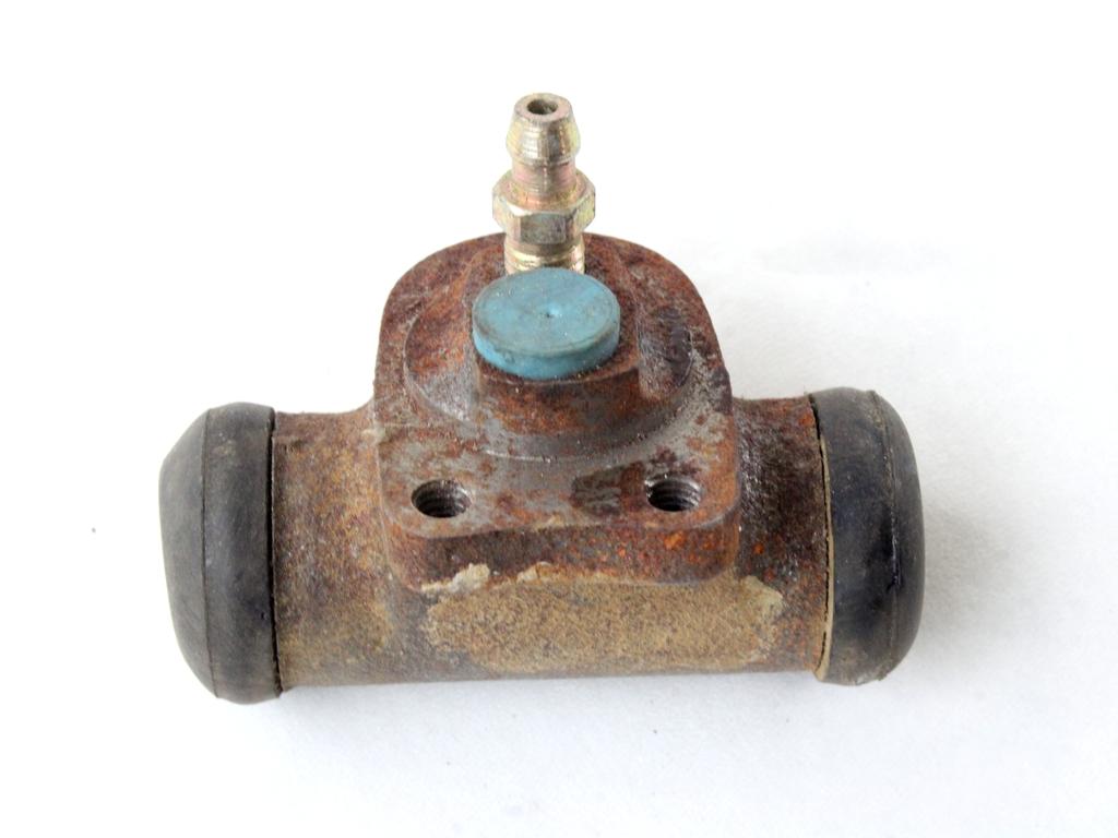 ZUNANJI PROFILI IN LETVE OEM N. 90009591 ORIGINAL REZERVNI DEL OPEL KADETT E (1984 - 1991)BENZINA LETNIK 1985