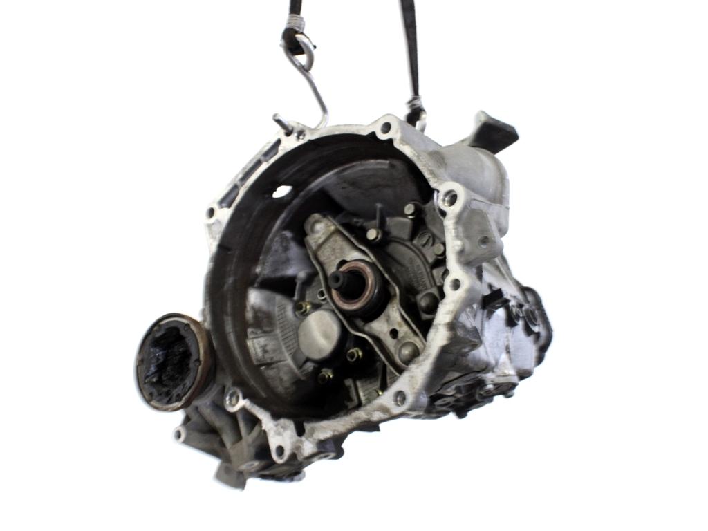 ROCNI MENJALNIK OEM N. 0A4300045 ORIGINAL REZERVNI DEL VOLKSWAGEN GOLF V 1K1 1K5 MK5 BER/SW (02/2004-11/2008) DIESEL LETNIK 2005