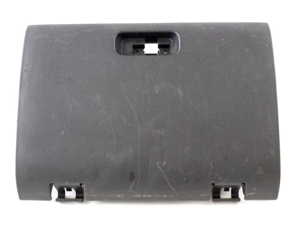 PREDAL ZA DOKUMENTE OEM N. MB892319 ORIGINAL REZERVNI DEL MITSUBISHI PAJERO V60 (2000 - 2007) DIESEL LETNIK 2003