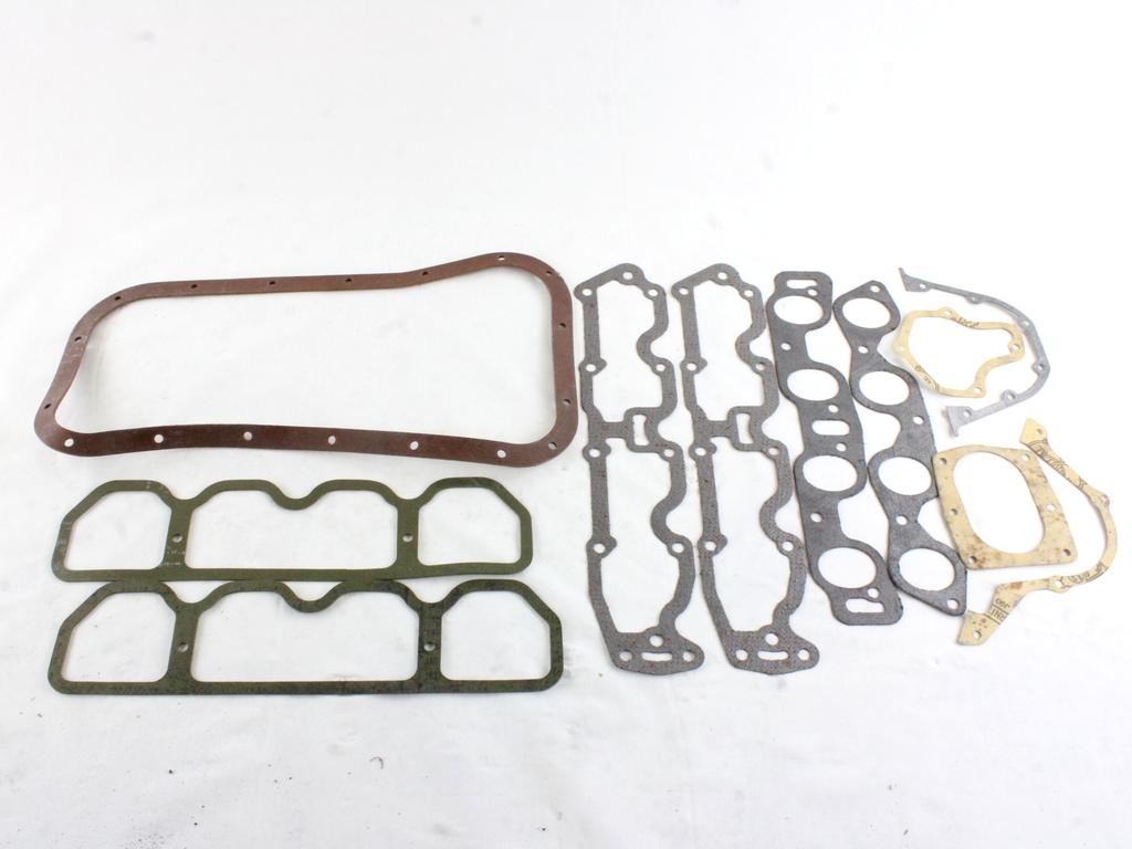 101813 KIT GUARNIZIONI MOTORE SPESSO LANCIA BETA TREVI 1.4 B 5P (1972) RICAMBIO NUOVO 828.AB2 GUARNIZIONE TESTATA MANCANTE