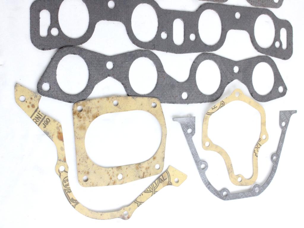 101813 KIT GUARNIZIONI MOTORE SPESSO LANCIA BETA TREVI 1.4 B 5P (1972) RICAMBIO NUOVO 828.AB2 GUARNIZIONE TESTATA MANCANTE