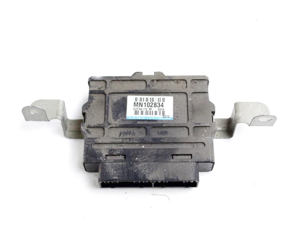 KONTROLA ABS ZAVORE ENOTA  OEM N. MN102834 ORIGINAL REZERVNI DEL MITSUBISHI PAJERO V60 (2000 - 2007) DIESEL LETNIK 2003