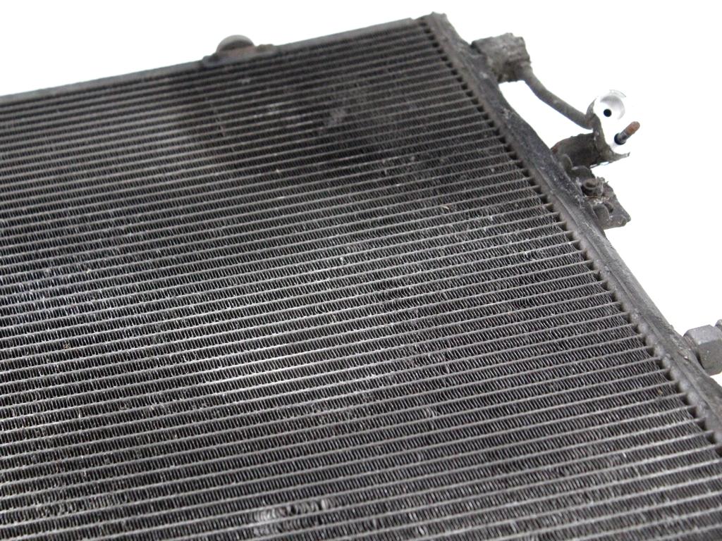 HLADILNIK KLIME OEM N. MN123332 ORIGINAL REZERVNI DEL MITSUBISHI PAJERO V60 (2000 - 2007) DIESEL LETNIK 2003