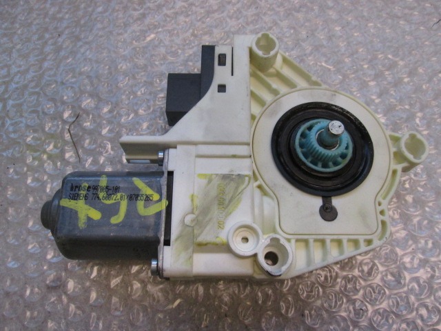 MOTORCEK ELEKTRICNEGA POMIKA ZADNJEGA STEKLA  OEM N. 4F0959801A ORIGINAL REZERVNI DEL AUDI A6 C6 4F2 4FH 4F5 BER/SW/ALLROAD (07/2004 - 10/2008) DIESEL LETNIK 2005