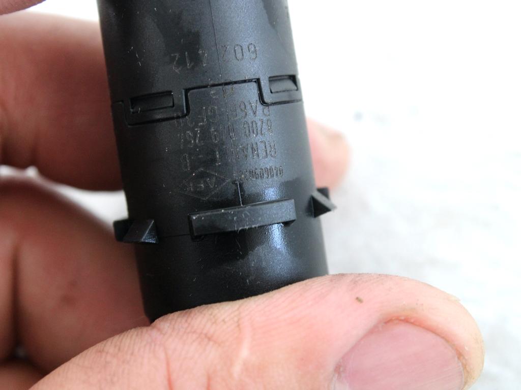 PARKIRNI SENZORJI OEM N. 8200049264 ORIGINAL REZERVNI DEL RENAULT MODUS F/JP0 R (2008 - 09/2013) BENZINA LETNIK 2009