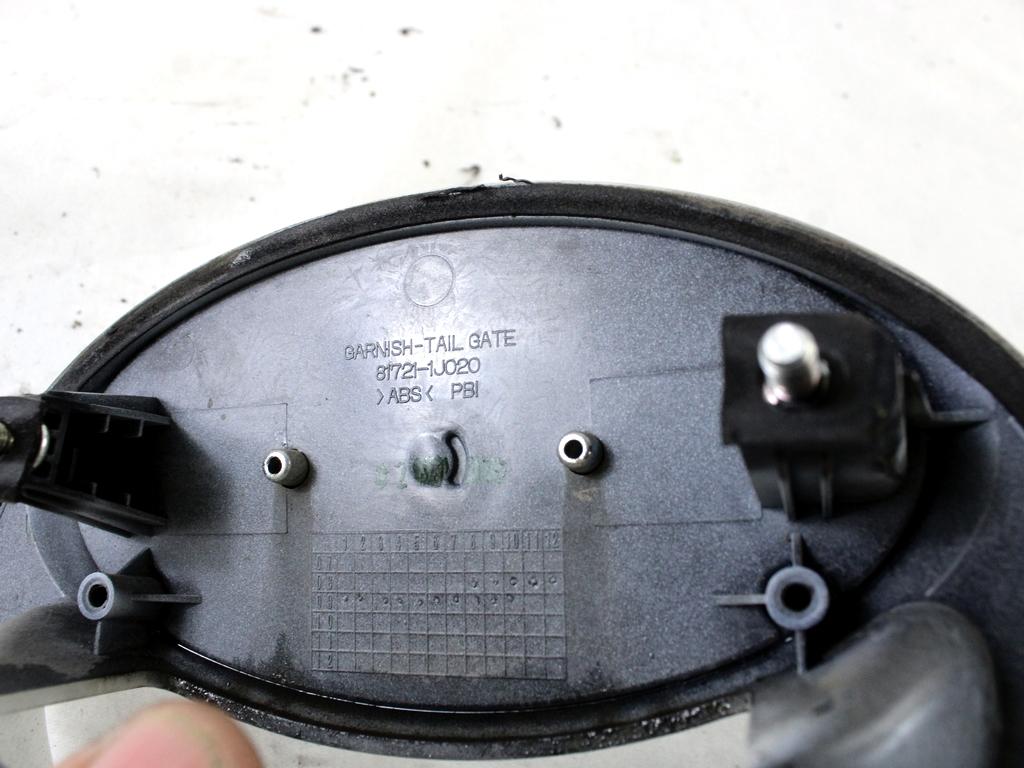 KLJUKA PRTLJA?NIKA/PRTLJA?NA VRATA OEM N. 81721-1J020 ORIGINAL REZERVNI DEL HYUNDAI I20 PB PBT MK1 (2008 - 2012)BENZINA/GPL LETNIK 2010