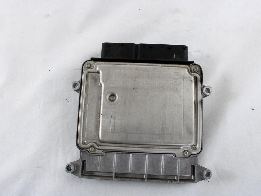 OSNOVNA KRMILNA ENOTA DDE / MODUL ZA VBRIZGAVANJE OEM N. 39100-03345 ORIGINAL REZERVNI DEL HYUNDAI I20 PB PBT MK1 (2008 - 2012)BENZINA/GPL LETNIK 2010