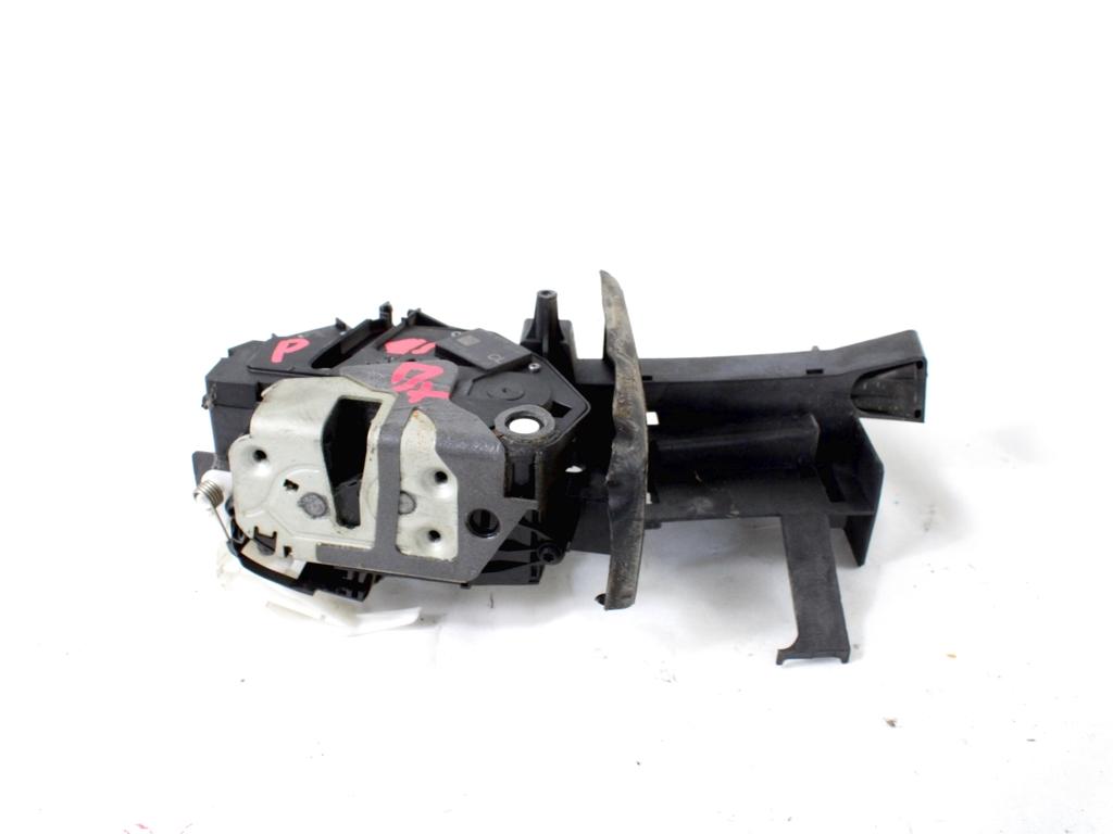 CENTRALNO ZAKLEPANJE ZADNJIH DESNIH VRAT OEM N. AM5A-R26412-AE ORIGINAL REZERVNI DEL FORD CMAX GRAND CMAX MK2 DXA-CB7 DXA-CEU (2010 - 03/2015) DIESEL LETNIK 2015