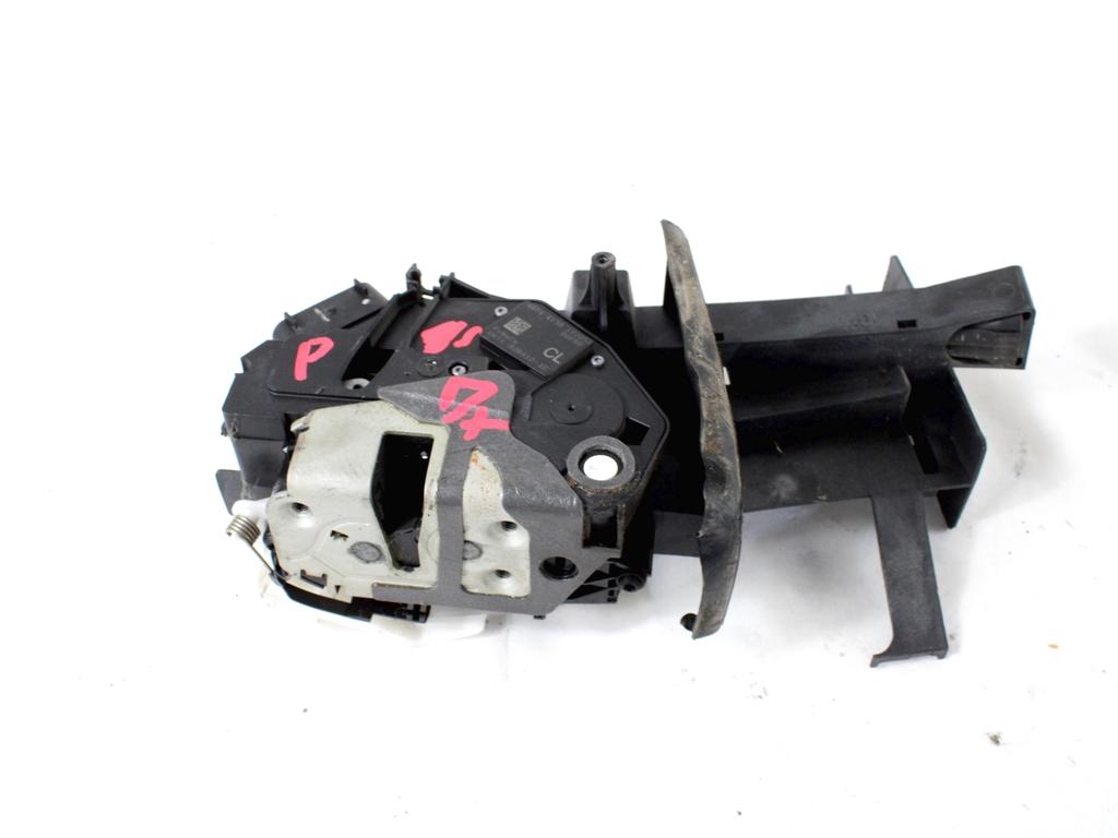 CENTRALNO ZAKLEPANJE ZADNJIH DESNIH VRAT OEM N. AM5A-R26412-AE ORIGINAL REZERVNI DEL FORD CMAX GRAND CMAX MK2 DXA-CB7 DXA-CEU (2010 - 03/2015) DIESEL LETNIK 2015