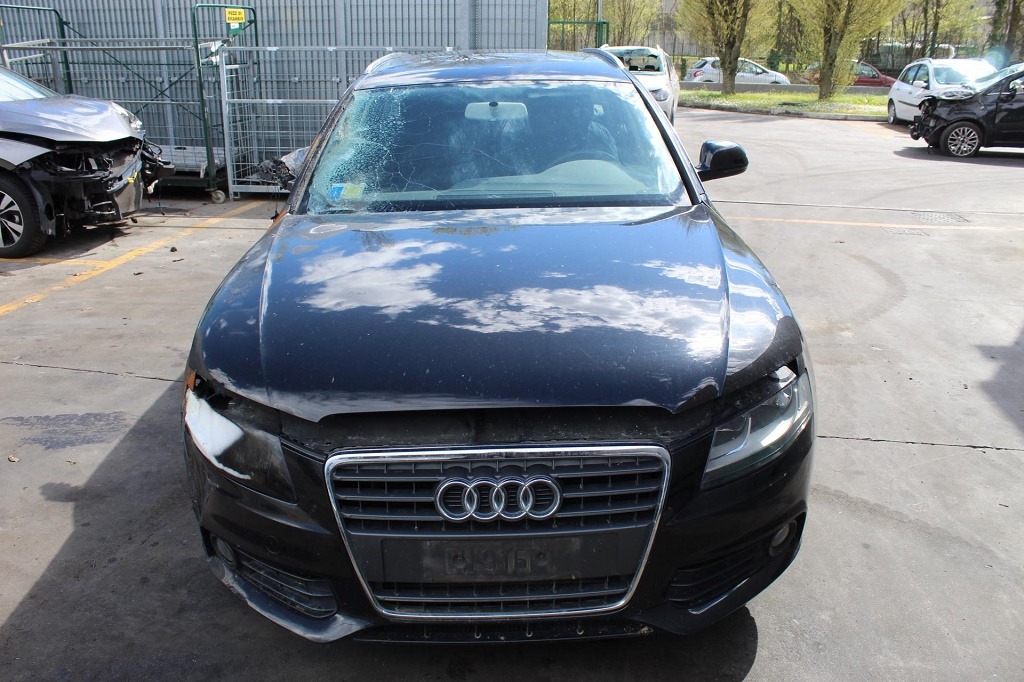 AUDI A4 B8 SW 2.0 D 105KW 6M 5P (2008) RICAMBIO USATO 