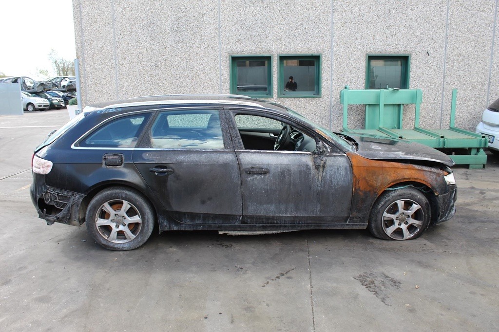 AUDI A4 B8 SW 2.0 D 105KW 6M 5P (2008) RICAMBIO USATO 