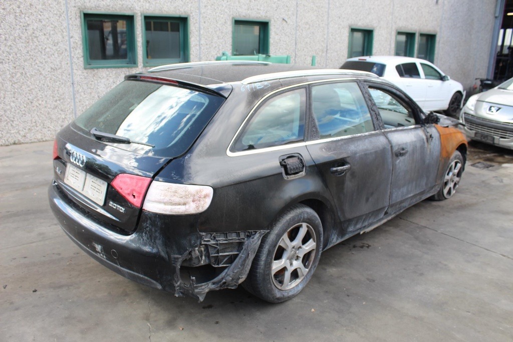 AUDI A4 B8 SW 2.0 D 105KW 6M 5P (2008) RICAMBIO USATO 