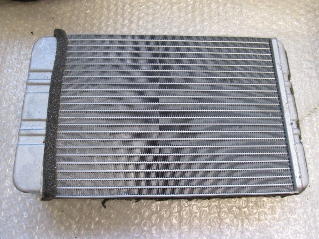 GRELEC RADIATORJA OEM N. 2038300161 ORIGINAL REZERVNI DEL MERCEDES CLASSE C W203 BER/SW (2000 - 2007) DIESEL LETNIK 2003